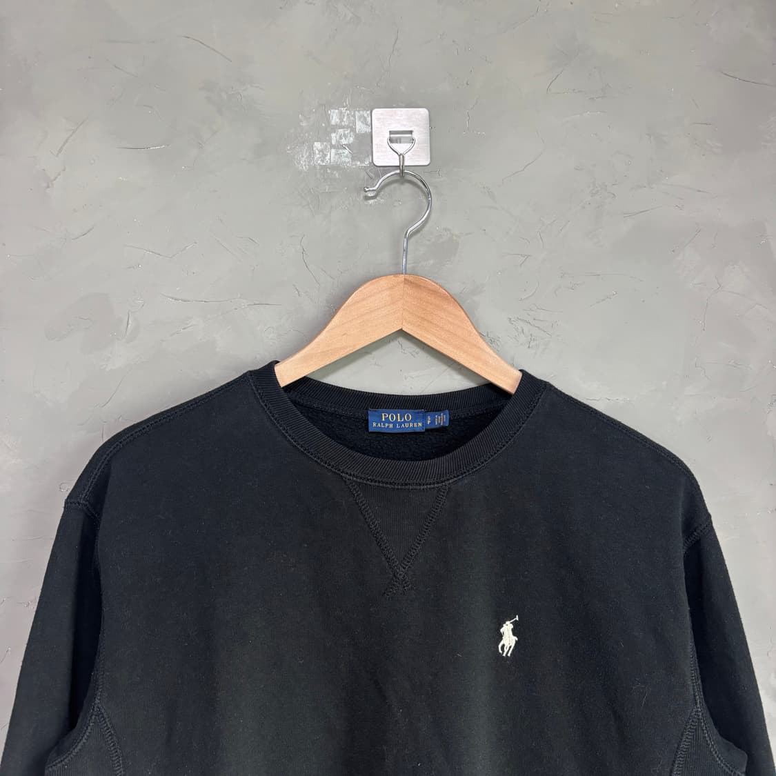 폴로 랄프로렌 맨투맨 블랙 상품이미지2