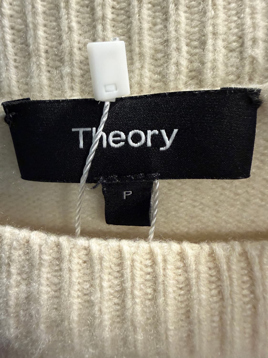 띠어리 캐시미어 크롭 니트 P (44-55) 상품이미지4