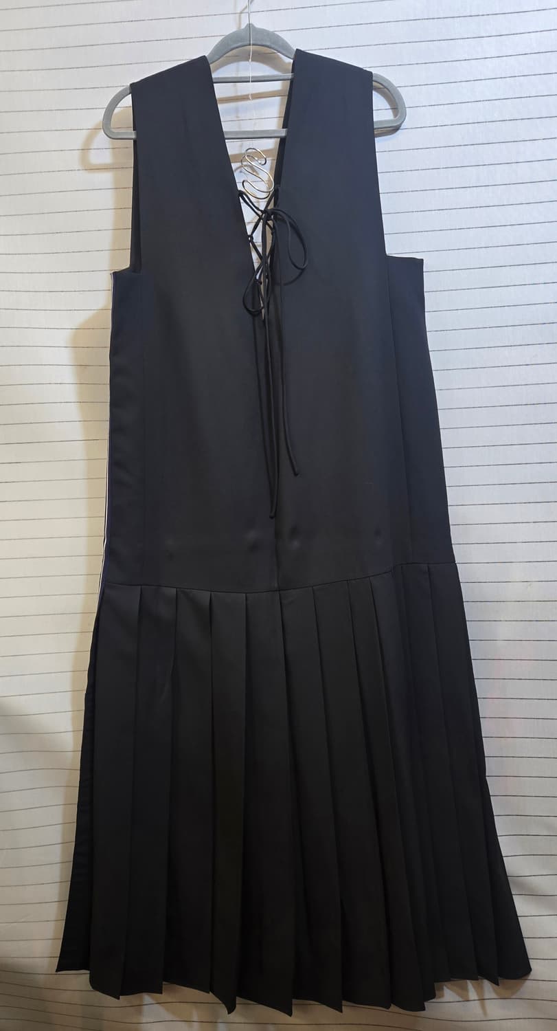  력키슈에뜨 블랙 플리츠 원피스 레이스업 카라 상품이미지9