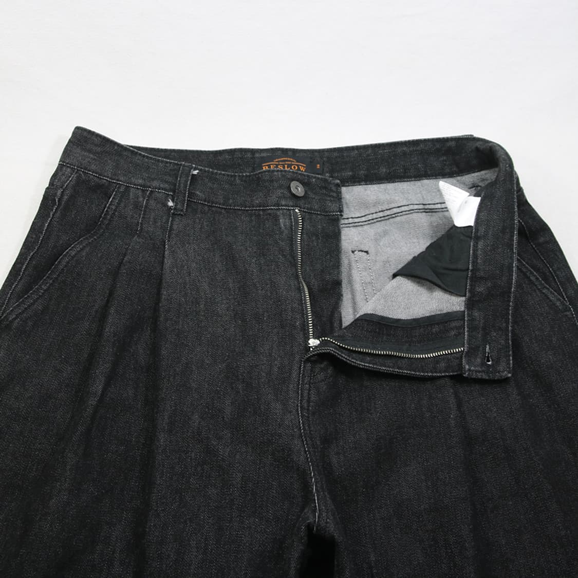 (착용컷) BESLOW 와이드 셀비지 데님 팬츠 (남성용 33.5-34) 상품이미지5