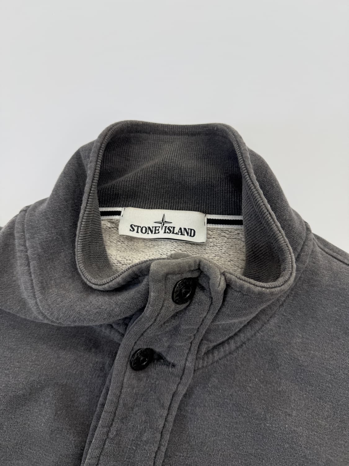 Stone Island 가먼트다잉 버튼업 하이넥 집업 스웻 자켓 상품이미지4