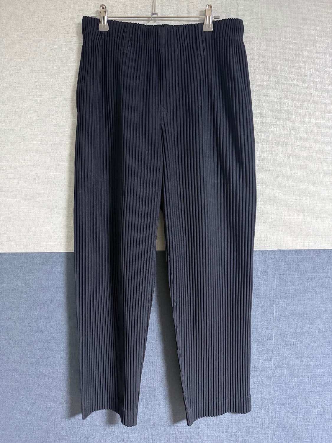 이세이미야케 옴므플리세 팬츠 네이비 2사이즈 매장판 상품이미지1