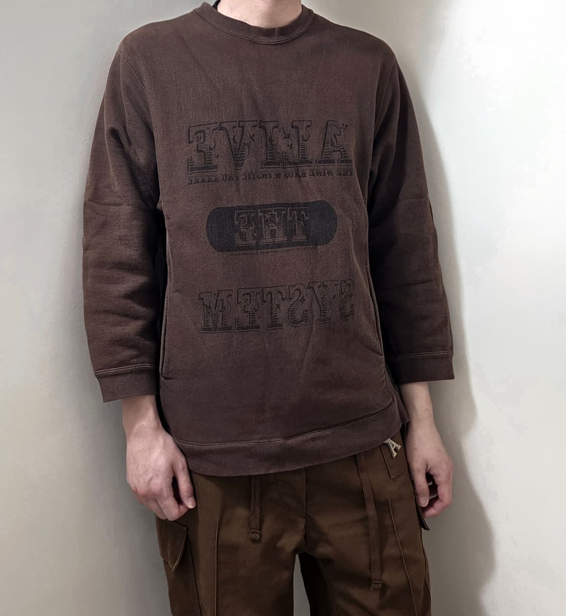 브라운 원워싱 롱 슬리브 티셔츠 상품이미지1