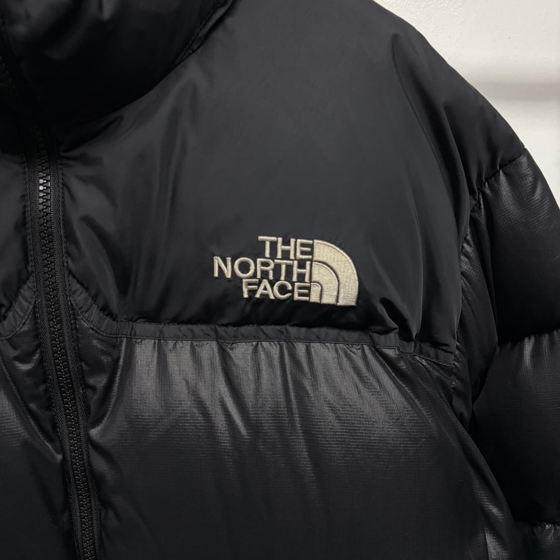 노스페이스 패딩 눕시 700 4  상품이미지3