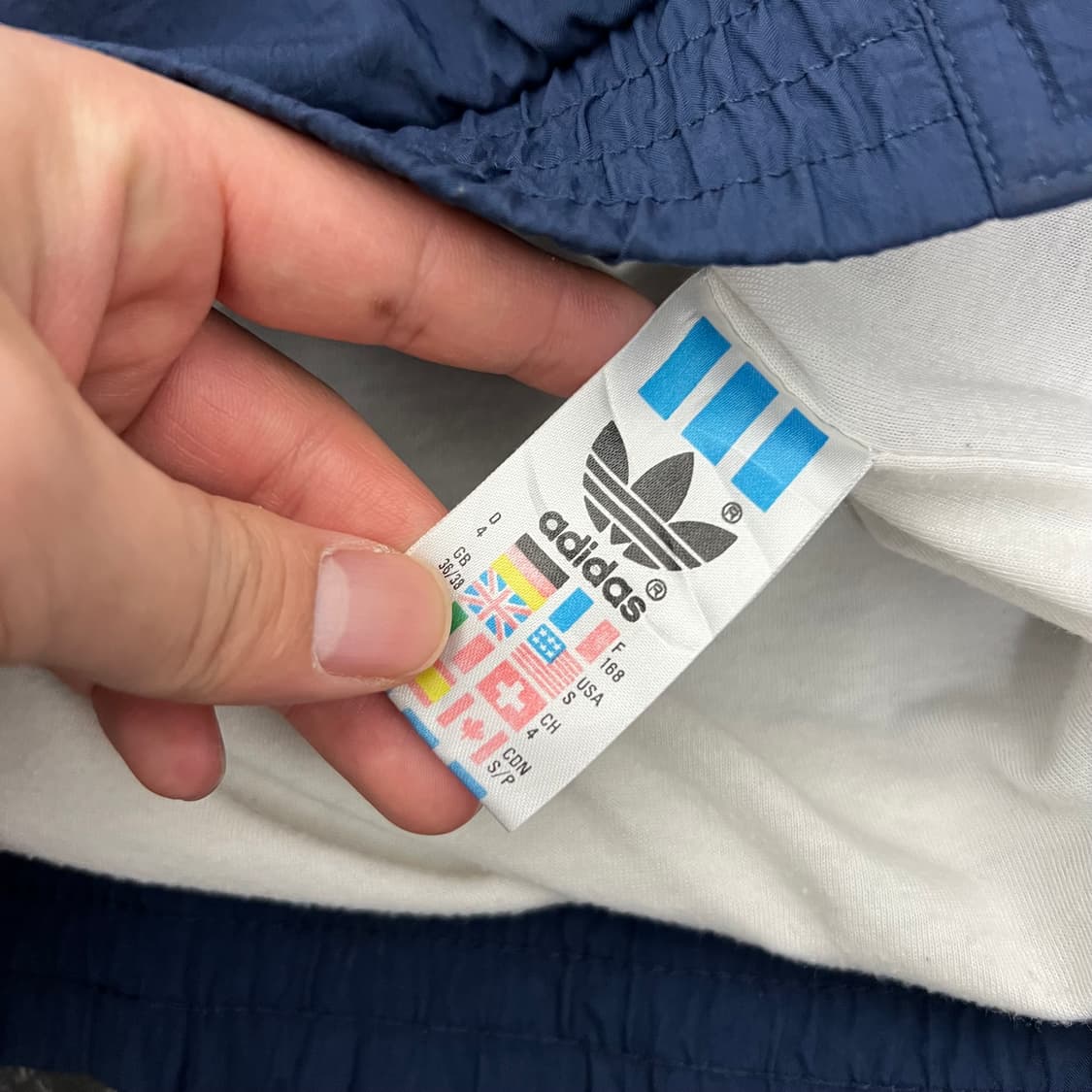 아디다스 아디로고 파이핑 나일론 바람막이 자켓 상품이미지5