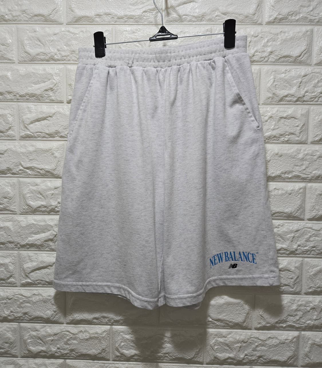 뉴발란스 키즈 에센셜 스웻 숏팬츠 반바지 26~29 상품이미지1