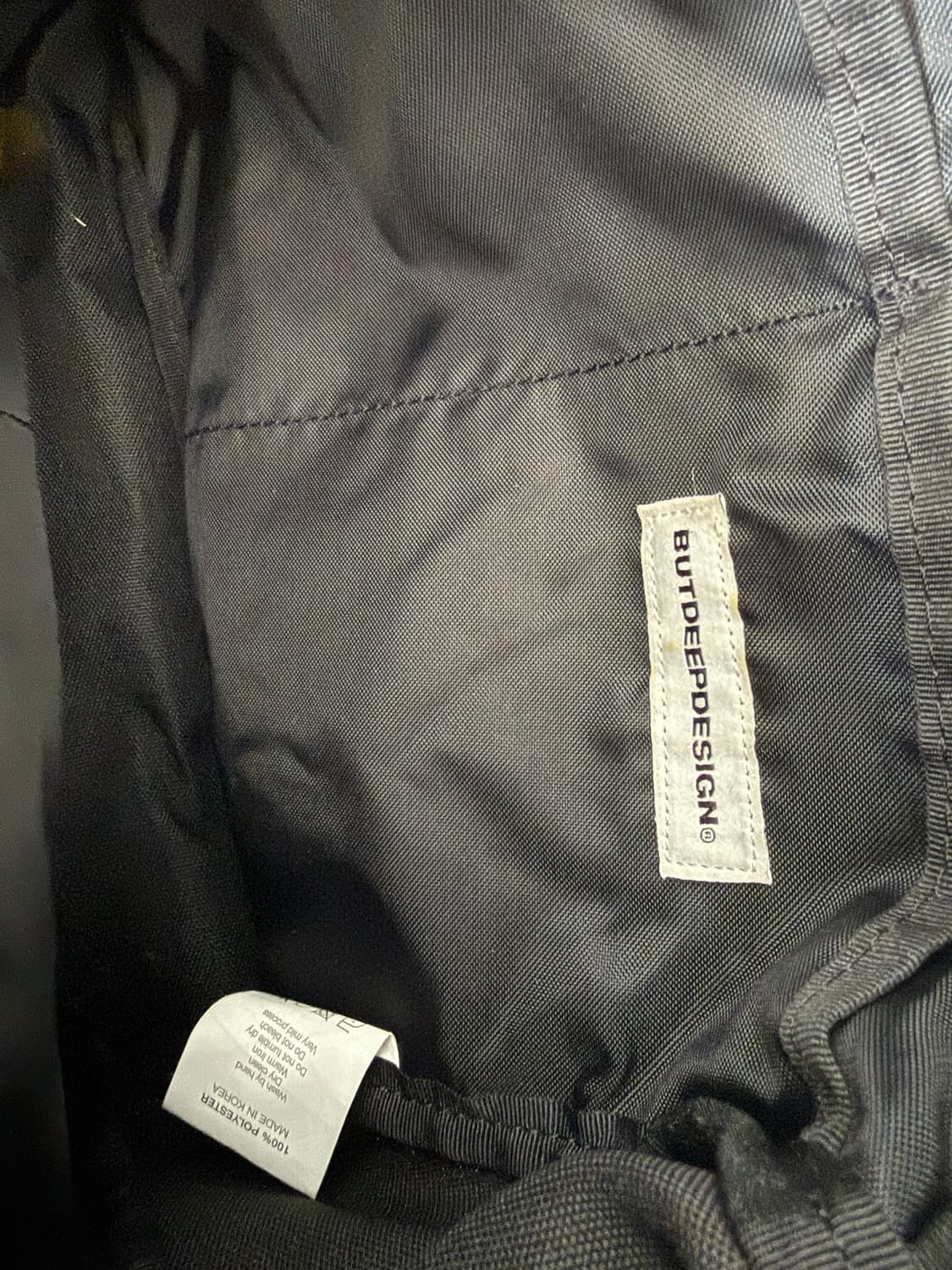 BUTDEEPDESIGN 나일론 크로스백 상품이미지8