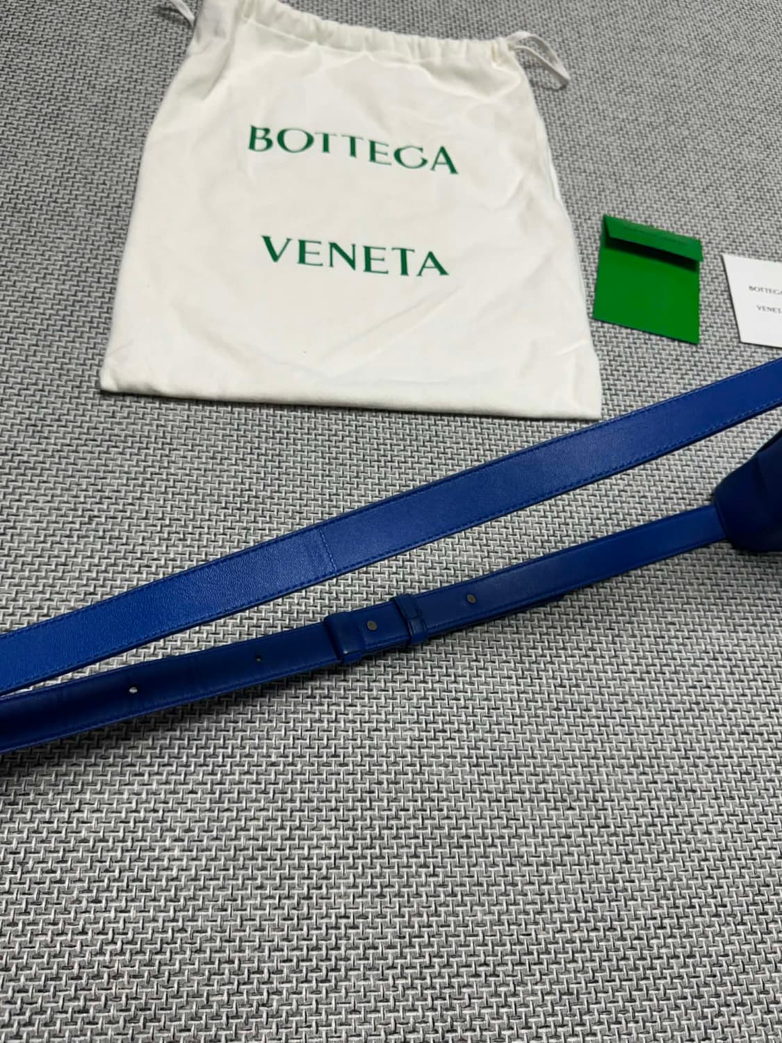 보테가베네타 카세트백 블루 상품이미지3