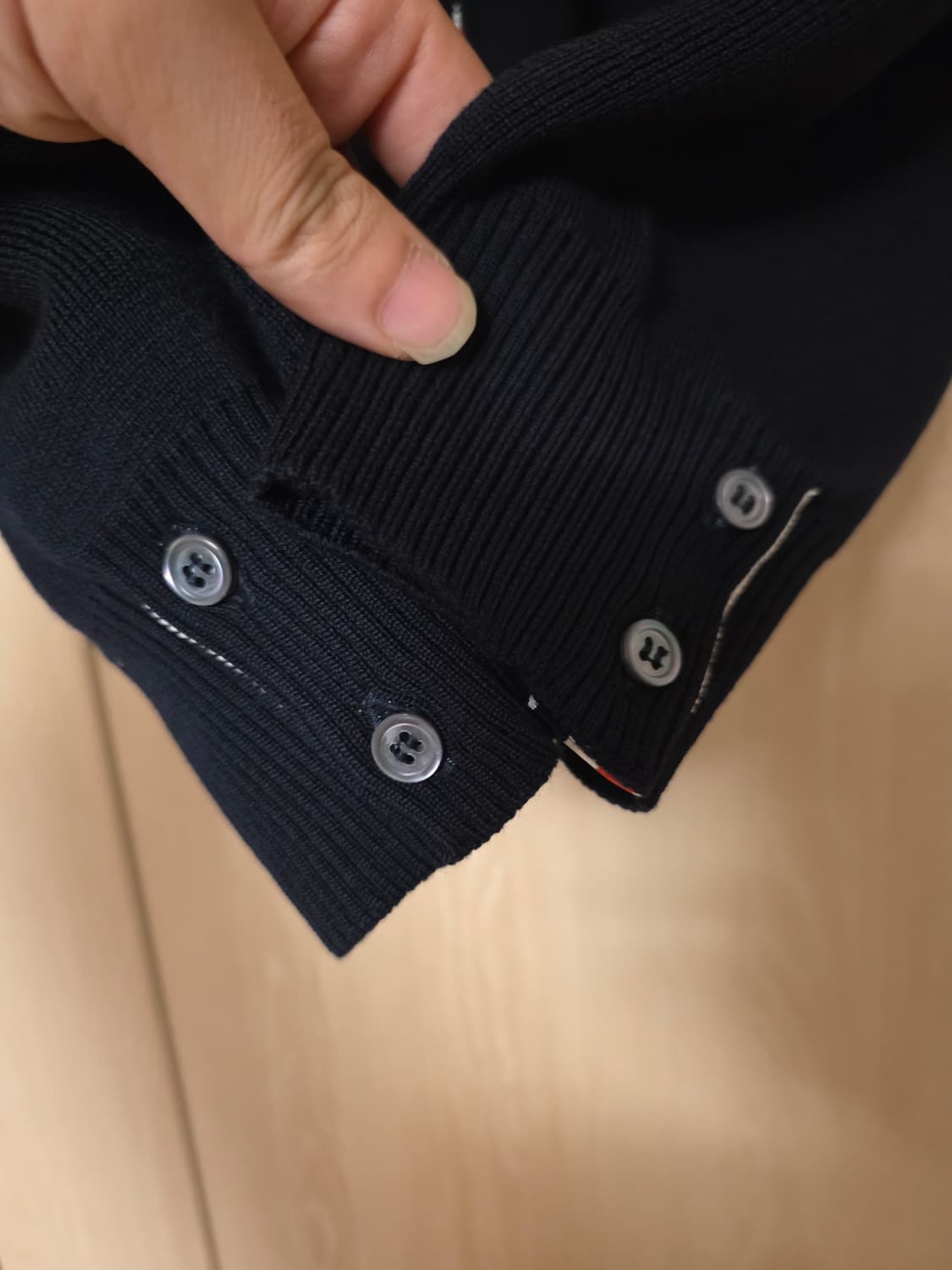 [새상품급/3] 톰브라운 백삼선 밀라노스티치 가디건 상품이미지5