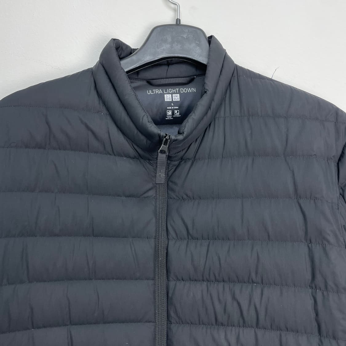 유니클로 울트라 라이트 다운 블랙 패딩 L 상품이미지2