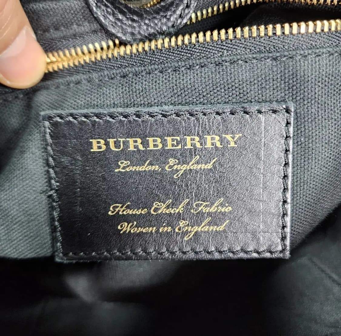 버버리 레더 크로스백 상품이미지9