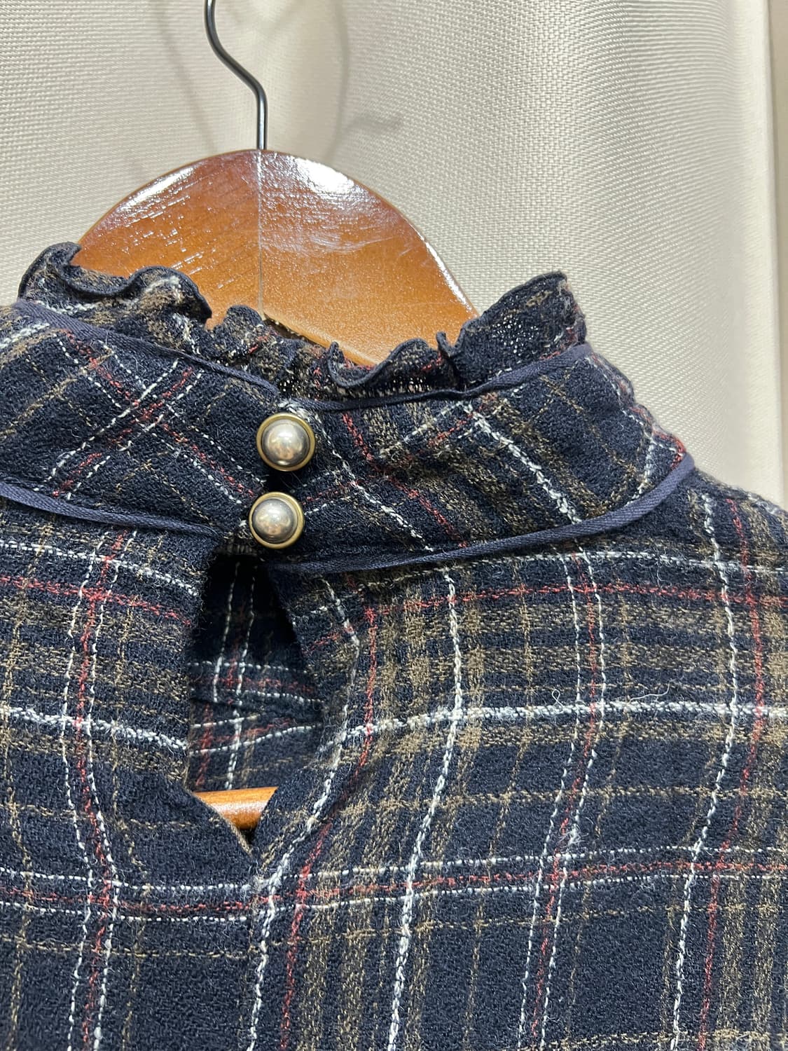 SJSJ 한섬 여성 체크 모직 블라우스  상품이미지5