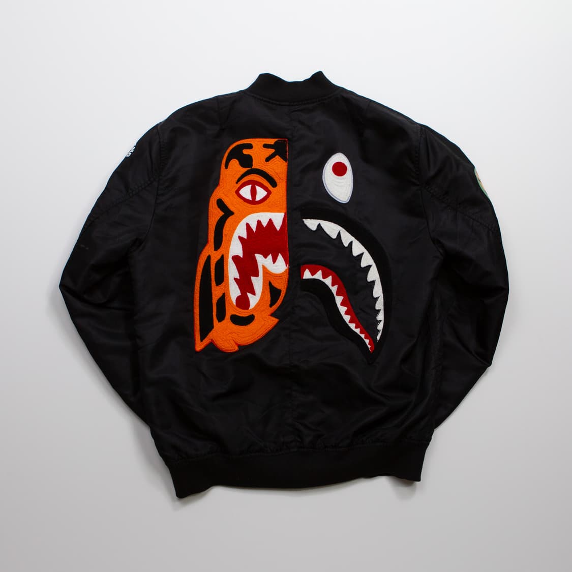 베이프 샤크 MA-1 봄버 자켓 상품이미지10