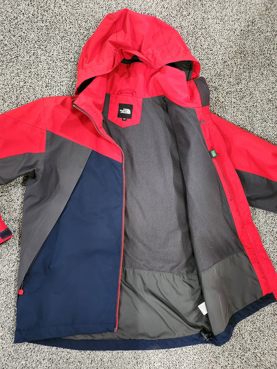 //The North Face 바람막이 후드 자켓 상품이미지3