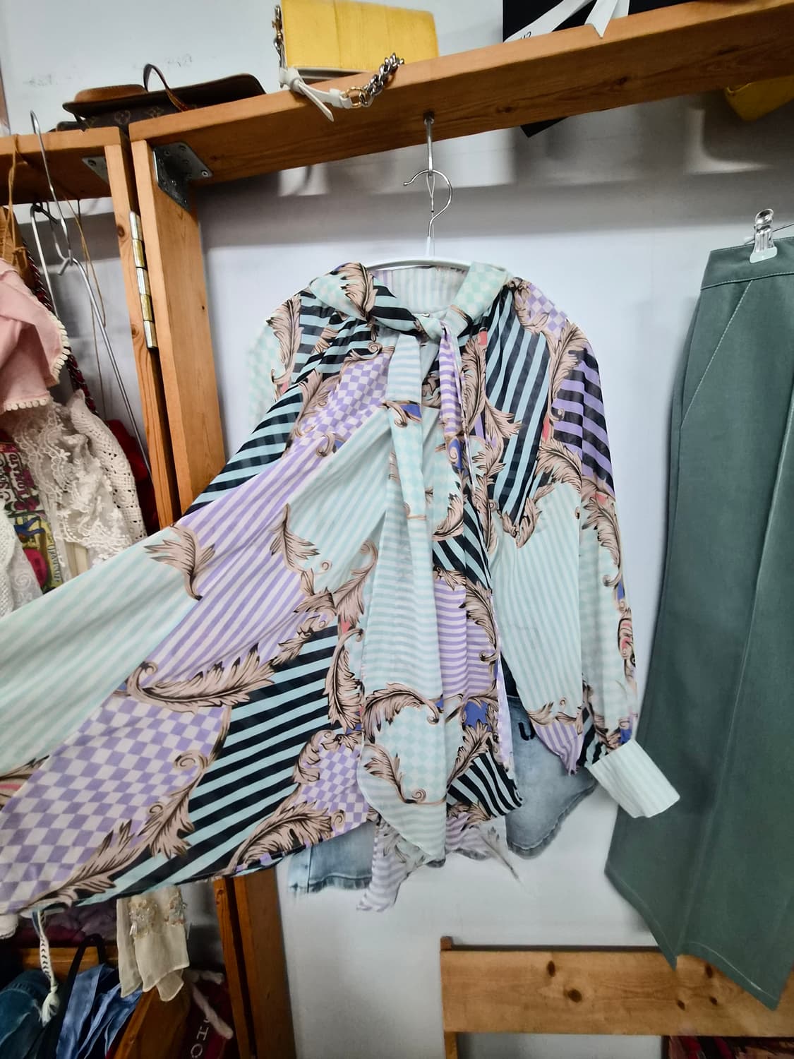 민트퍼플 블라우스. 듀엘민트 슬랙스 상품이미지5