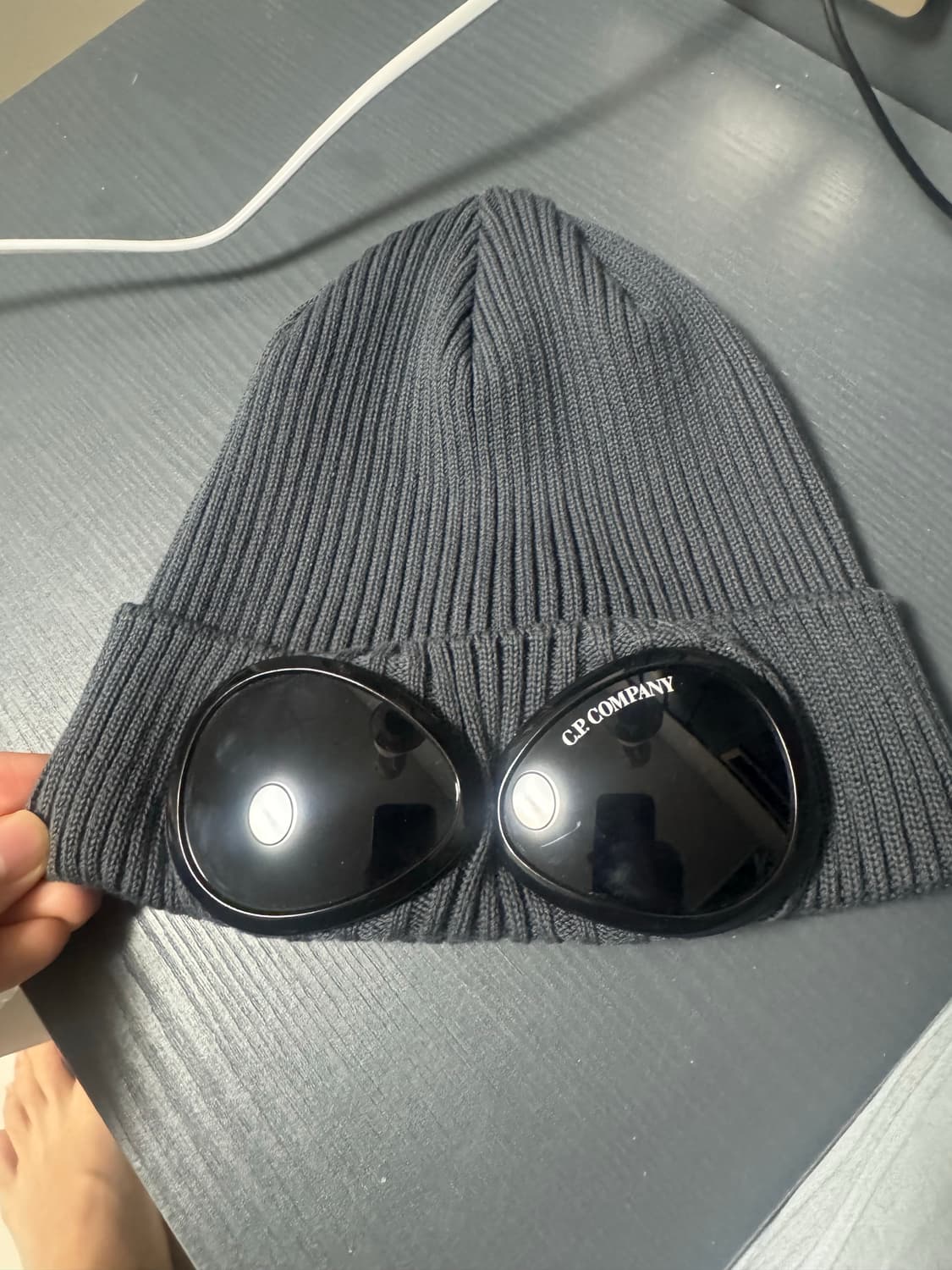 cp컴퍼니 비니 상품이미지1