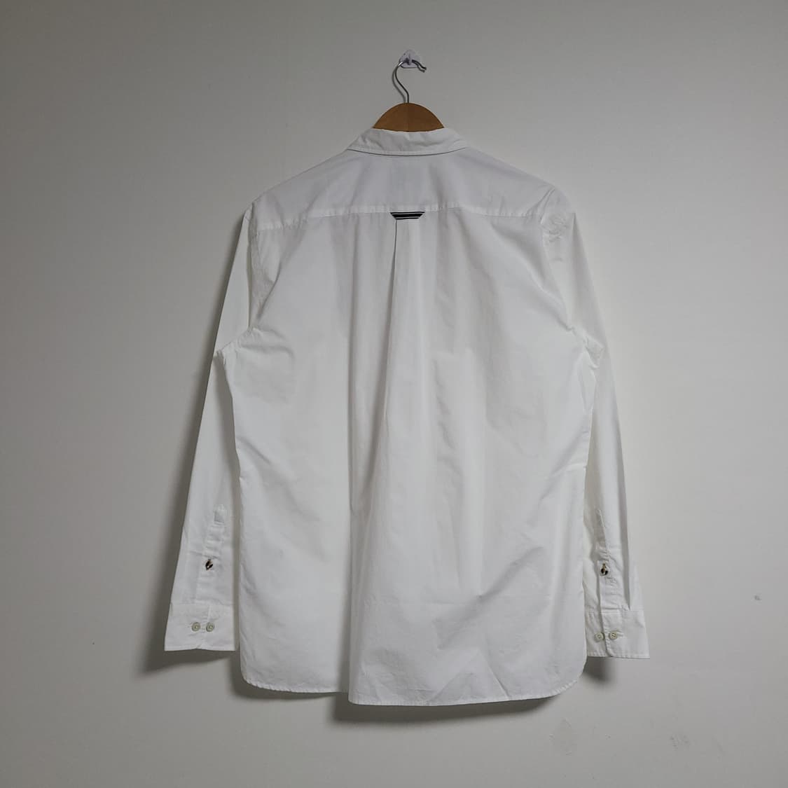 (105) HAZZYS 헤지스x패딩턴 베어 콜라보 화이트 셔츠 남방 상품이미지6