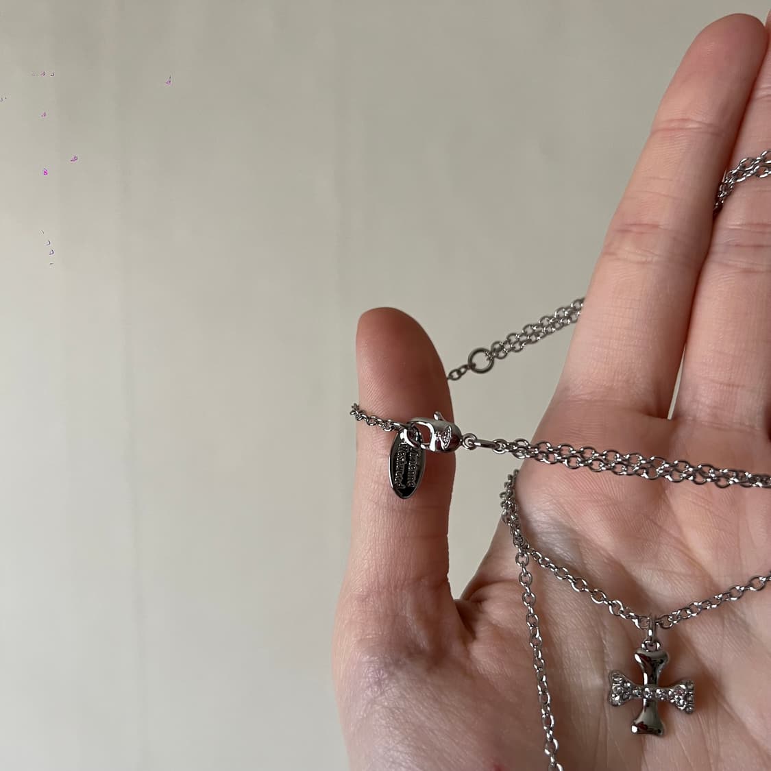 비비안웨스트우드 크리스털 스컬 크로스 더블 체인 네크리스  상품이미지3