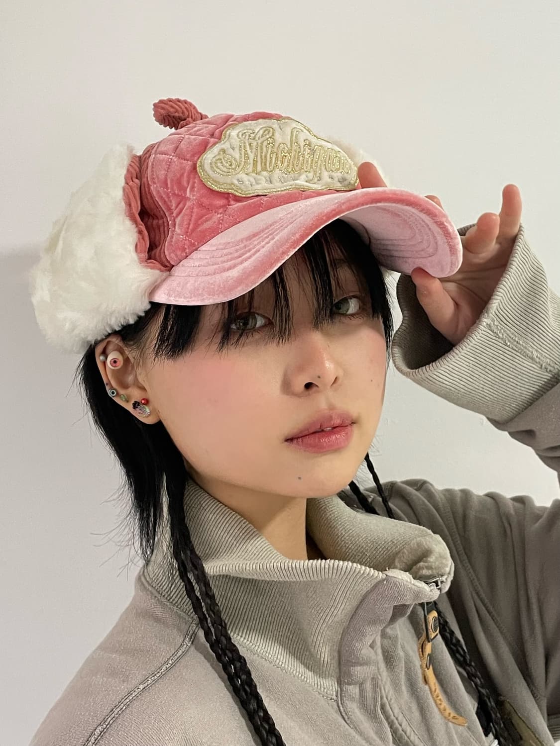 Pink velvet detail truffer hat 상품이미지1