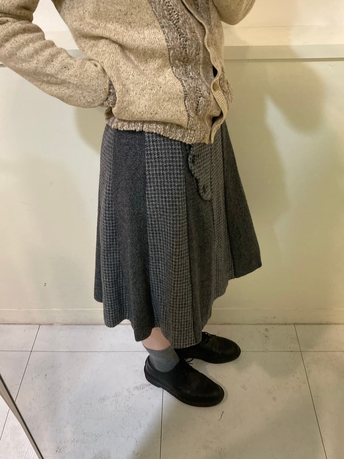 단추 포인트 울 플리츠 스커트 상품이미지10