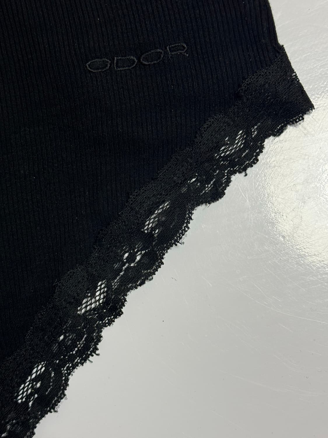 (블랙) 오도어 로맨스 슬리브리스 탑 나시 상품이미지2