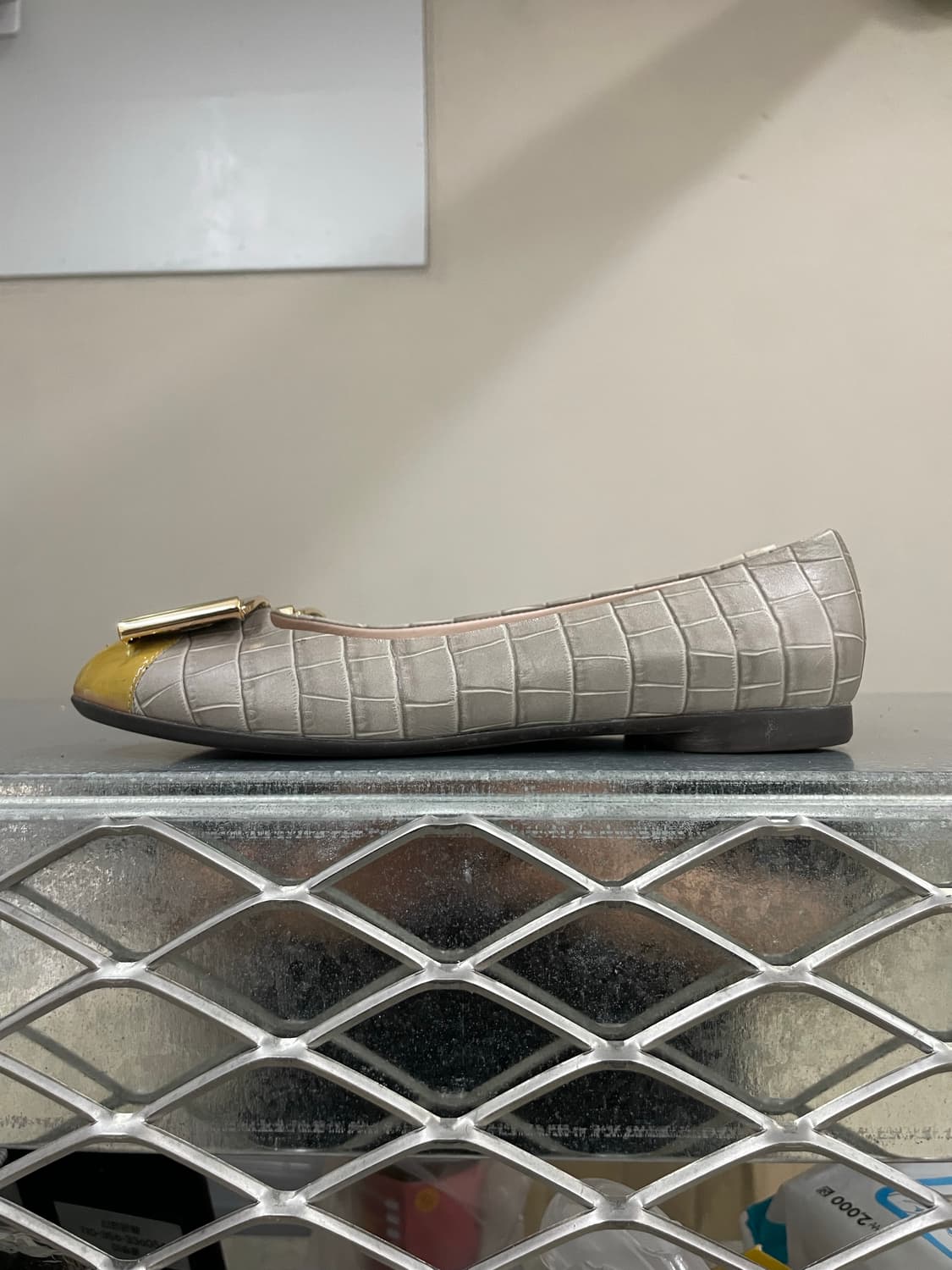 페레가모 버클 플랫 슈즈 6.5D 상품이미지1