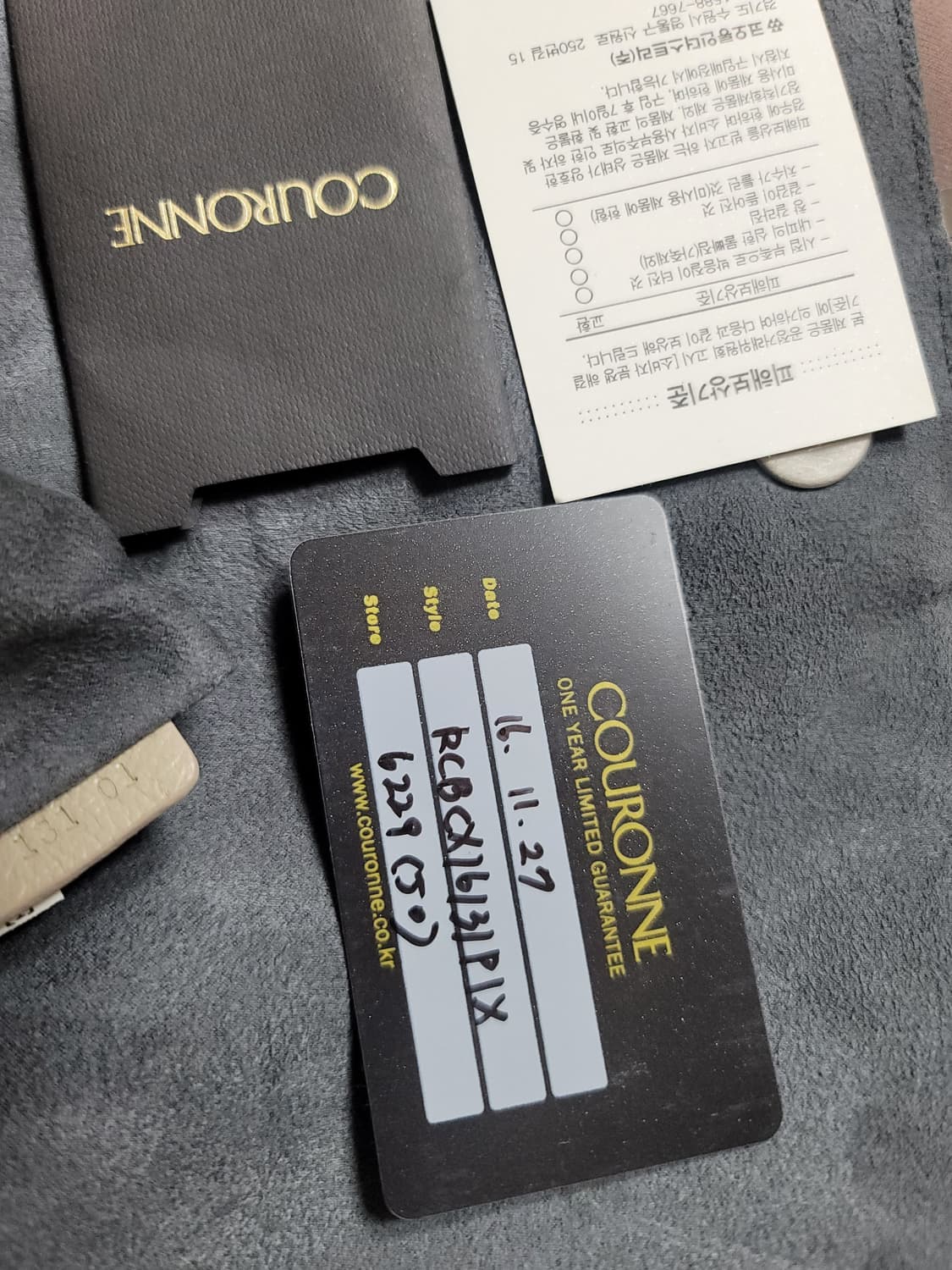 쿠론 뱀가죽패턴 가죽 숄더백

 상품이미지8