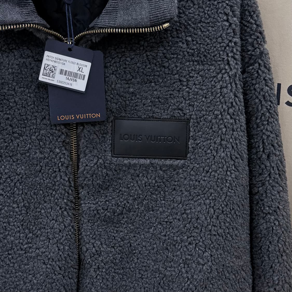 [미사용/XL] 25FW 루이비통 레더패치 플리스 블루종 자켓 상품이미지2