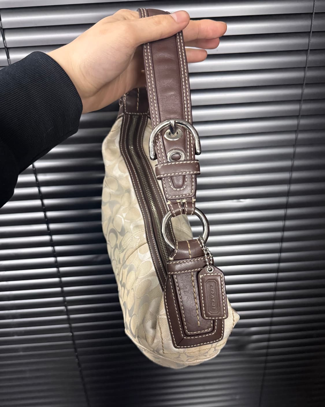 코치 가죽 캔버스 버클백 로고 숄더백 토드백 바게트백 브라운 갈색 가방  상품이미지4