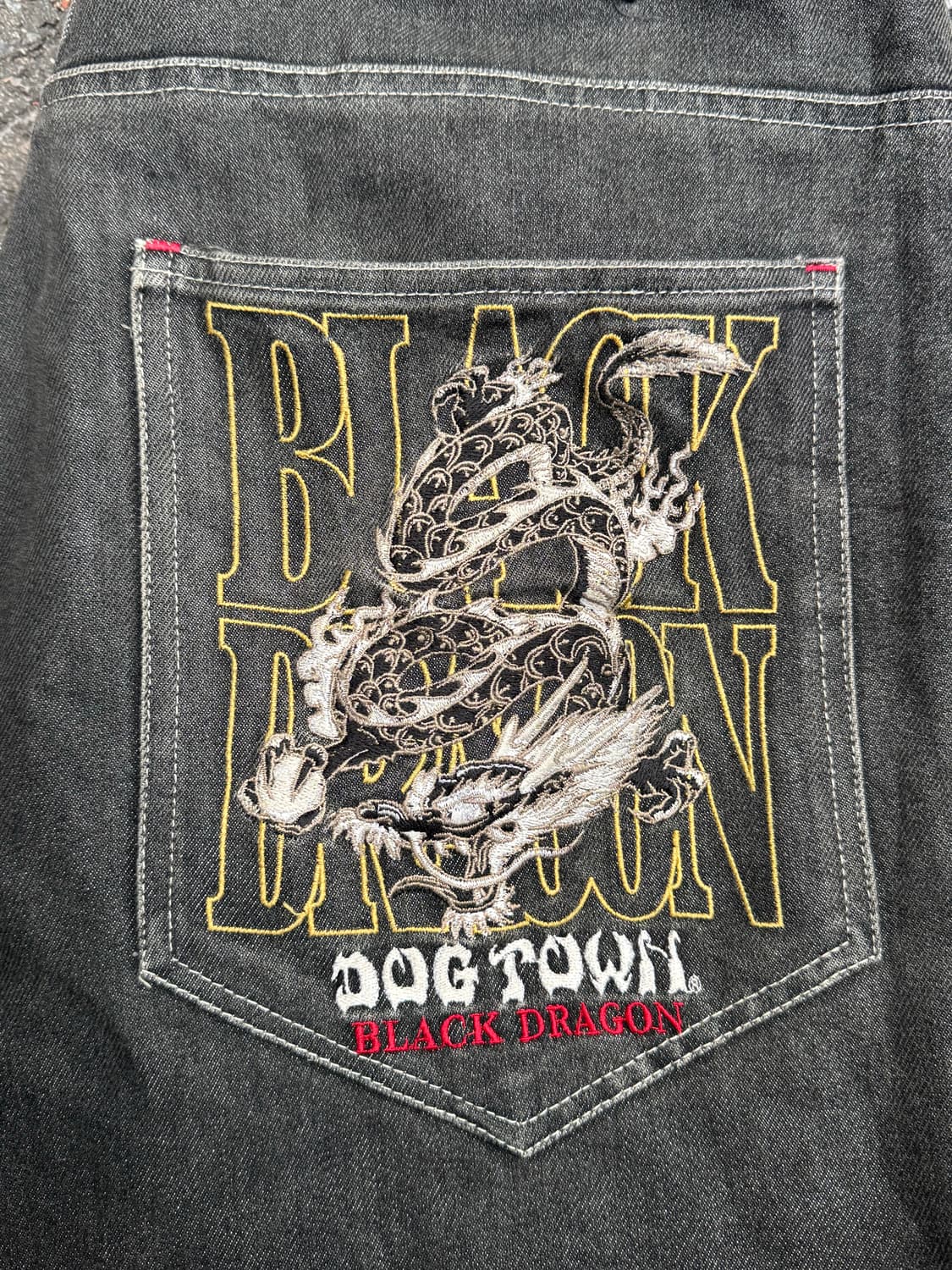 도그타운 블랙드래곤 자수 흑청 데님팬츠  상품이미지4