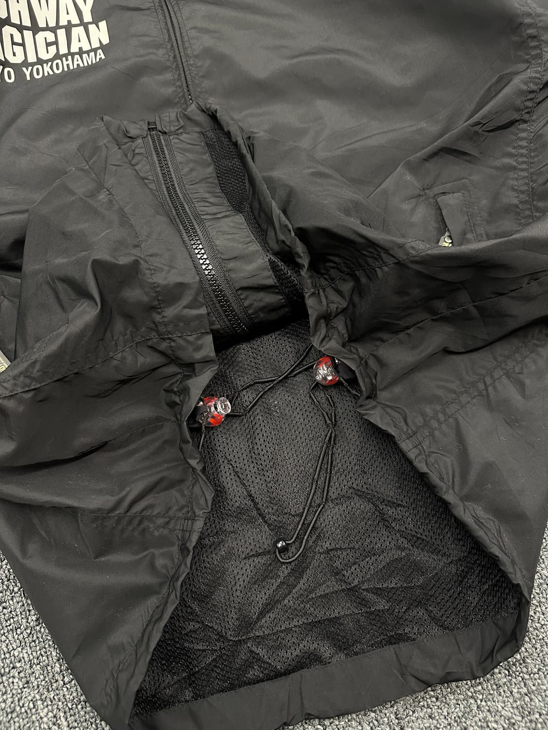 LL) 옐로우콘 후면 로고 프린팅 레이싱 바람막이 상품이미지7