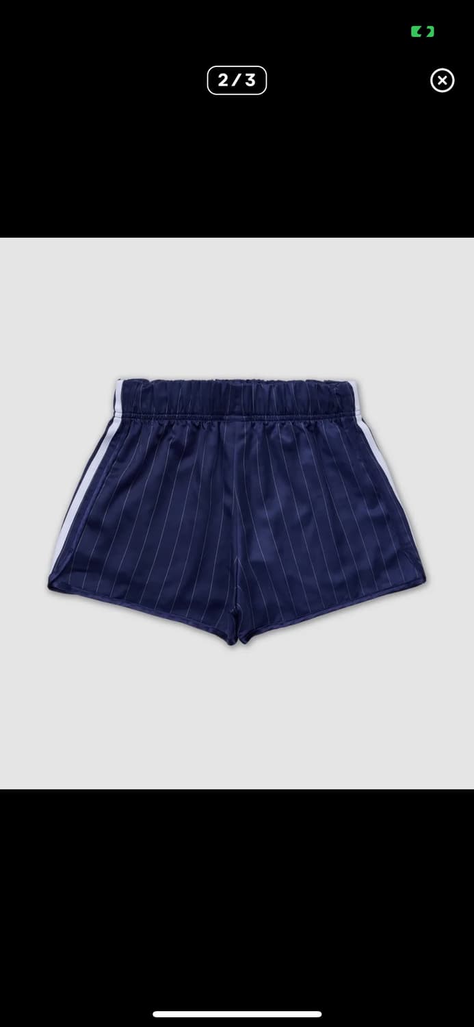 아디다스 핀스트라이프 새틴 숏팬츠 상품이미지2