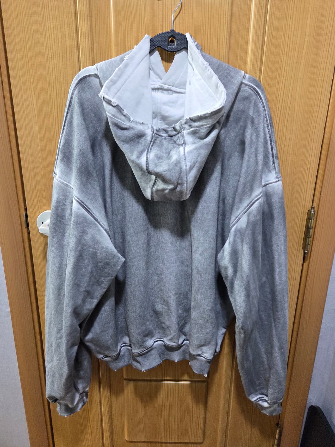 플레이버리즘 리벳 후디 더티 화이트 상품이미지4