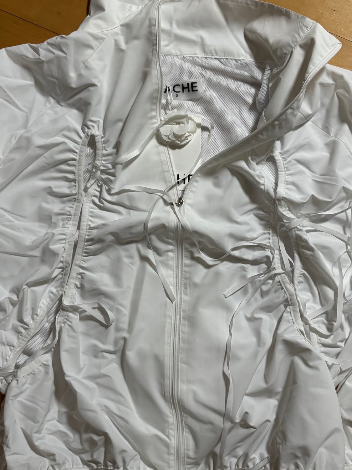 나체 CUT-OUT WIND BREAKER (UNISEX) WHITE 상품이미지5