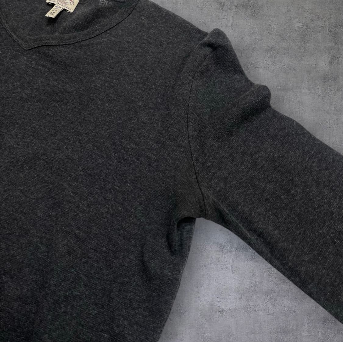 아르마니 진스 Armani Jeans 차콜 브이넥 니트 티셔츠 46 상품이미지4