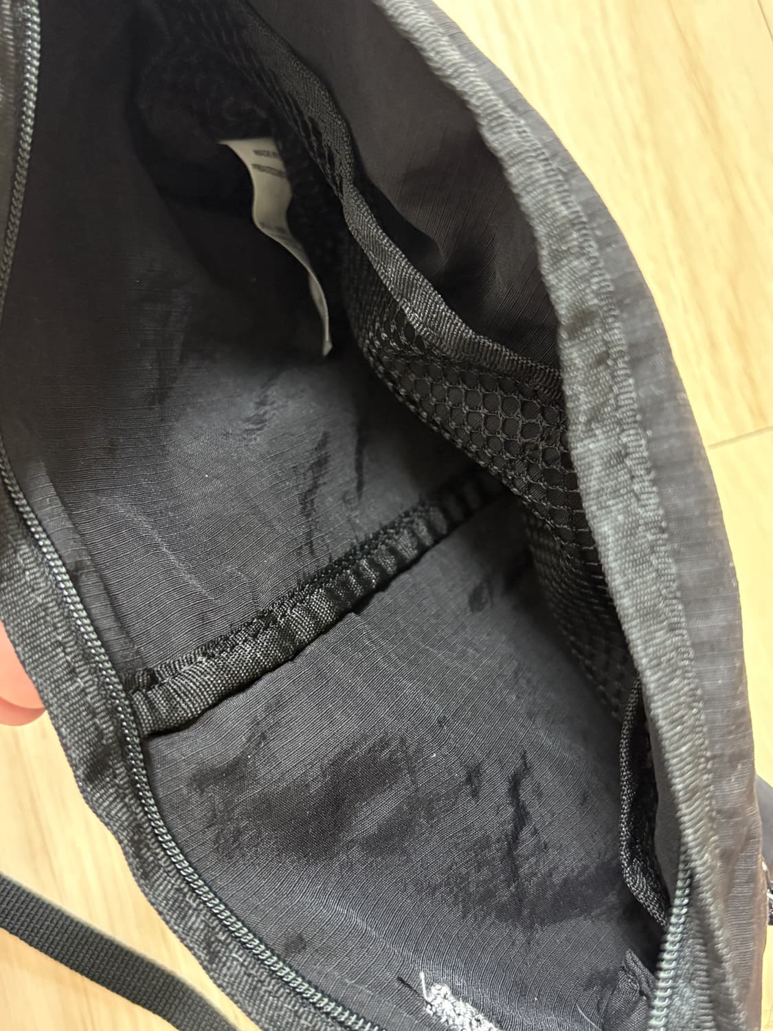 패리티 숄더백 블랙 미사용 상품이미지5