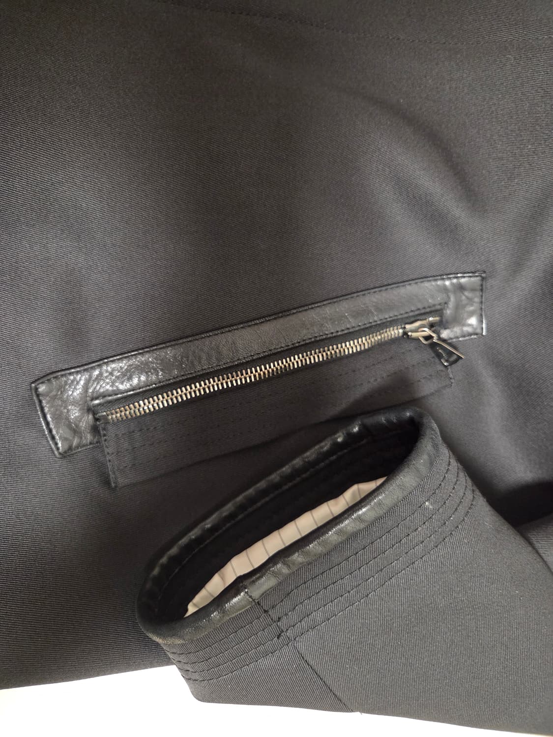 존바바토스 버진울 하이넥 코트 상품이미지5