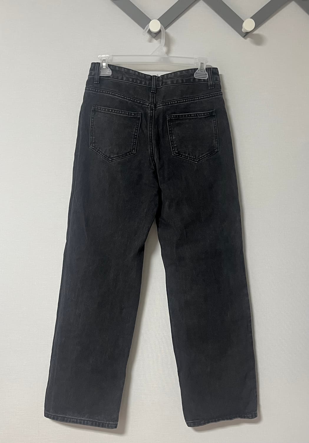 무신사 스탠다드 우먼즈 로 라이즈 와이드 데님 팬츠 [워시드 블랙] 상품이미지7