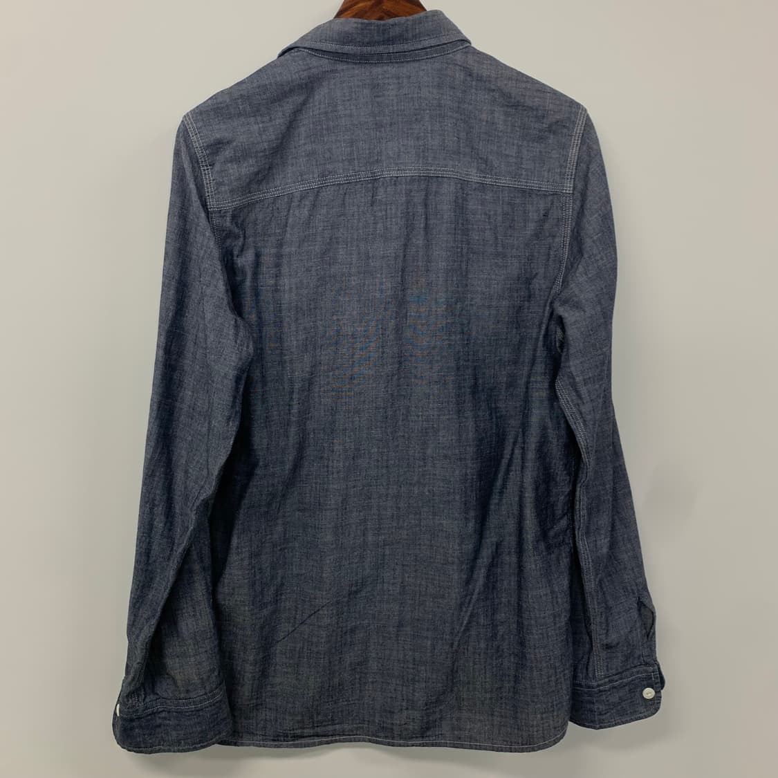 칼하트 wip 샴브레이 데님 셔츠 상품이미지3