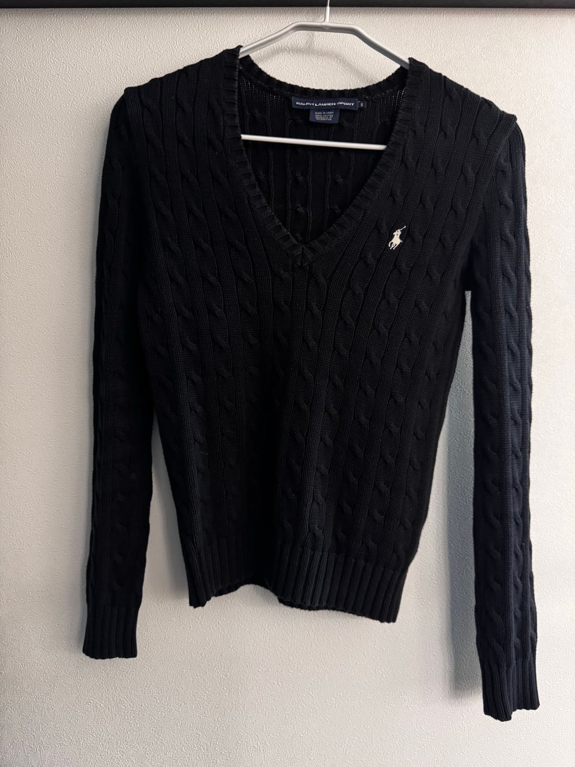 랄프로렌 스포츠 딥브이넥 블랙 꽈배기 니트 상품이미지1