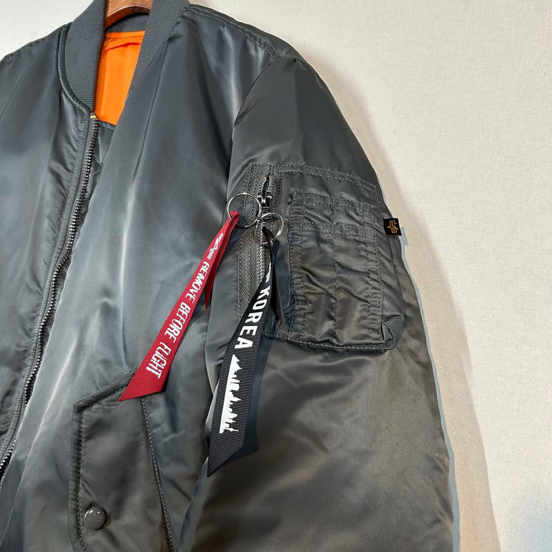 M) 알파인더스트리 MA-1 마원 항공점퍼 메탈 차콜 레귤러핏 상품이미지2