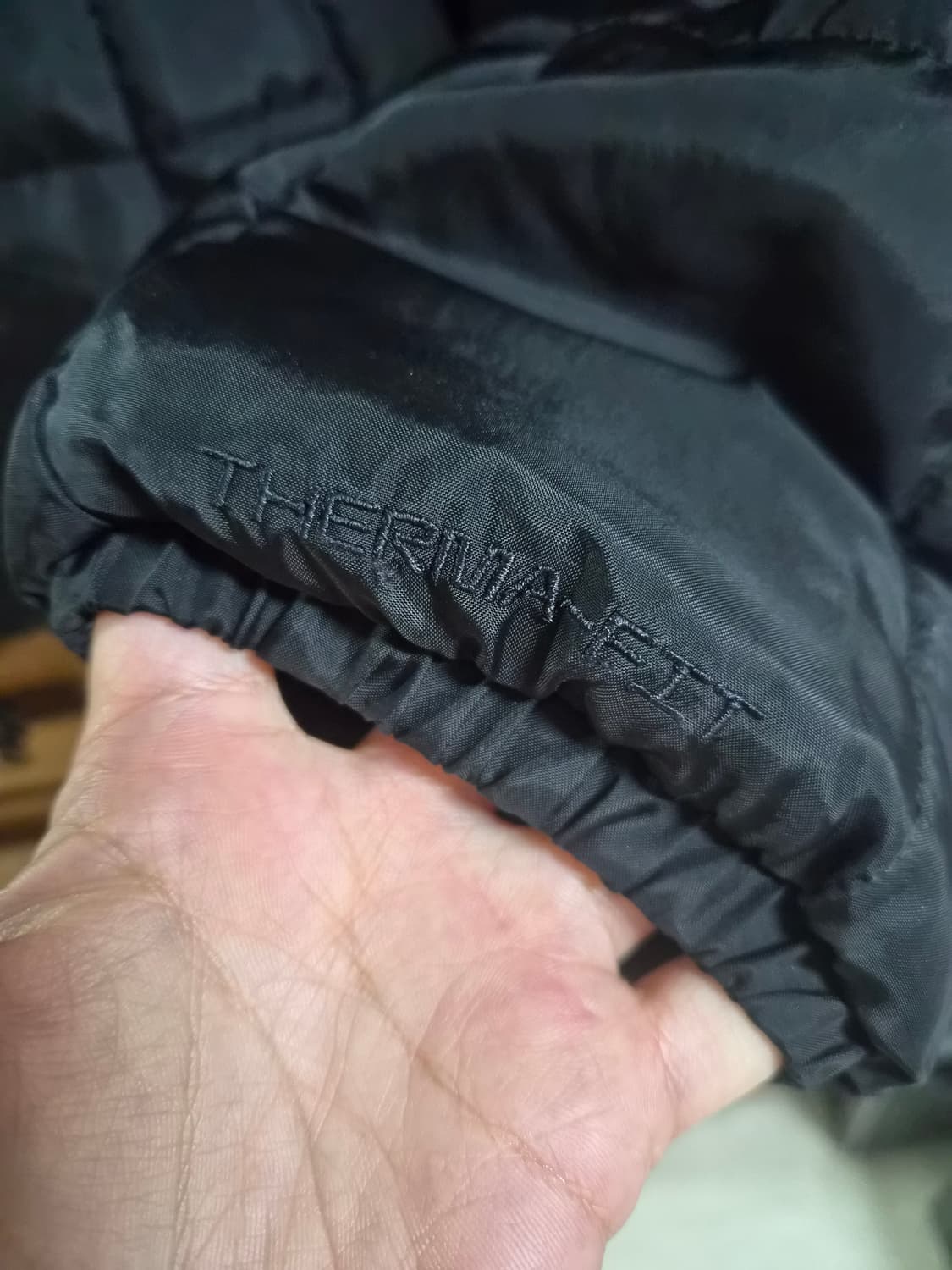 나이키 써마핏  THERMA-FIT 블랙 후드 패딩 L 상품이미지2