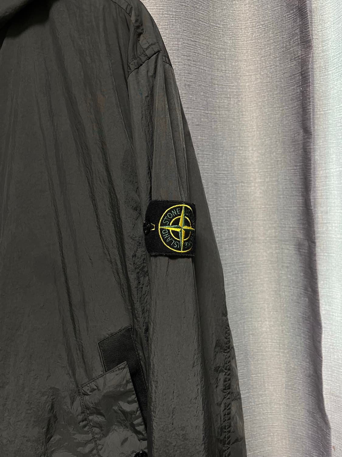 25ss xl 스톤아일랜드 크링클랩스 바람막이 상품이미지3