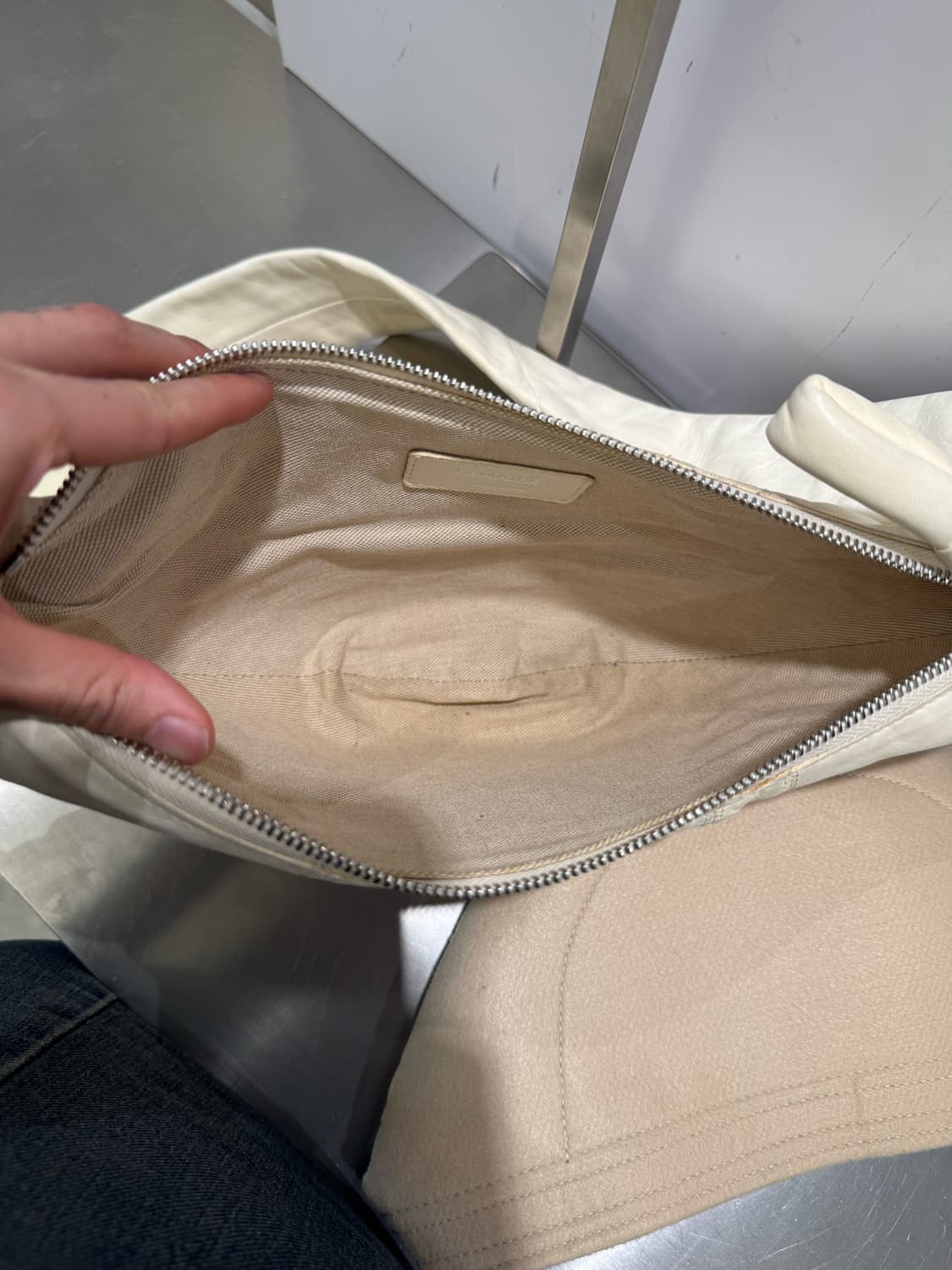 르메르 크로아상백 아이보리 스몰 상품이미지2