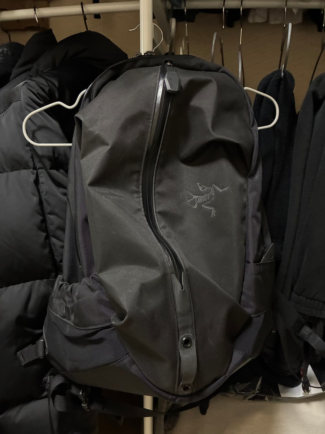 아크테릭스 아로 16 백팩 블랙 상품이미지1