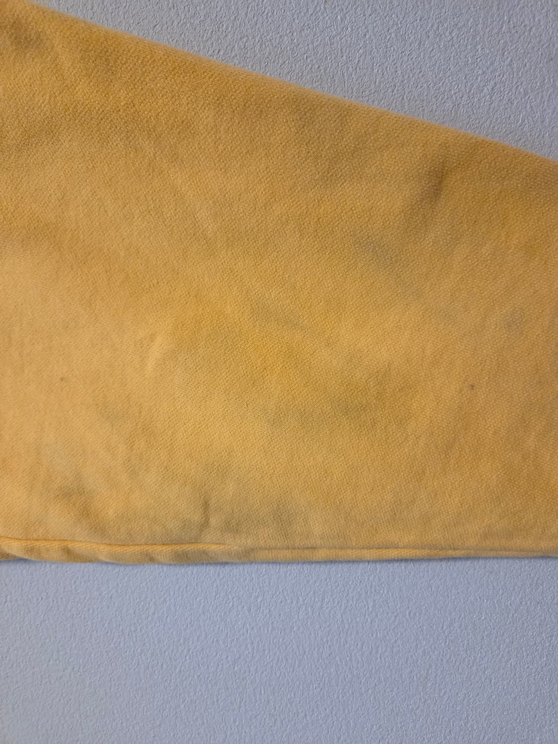 리바이스 X 기묘한이야기 ELEVEN 옐로우 맨투맨 티셔츠 상품이미지6