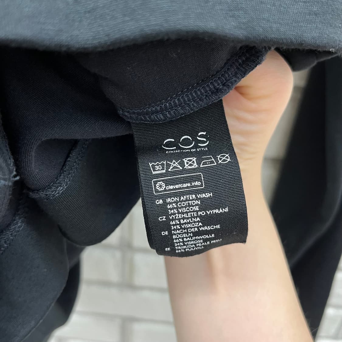 COS 블랙 집업 가디건-XL 105 상품이미지3