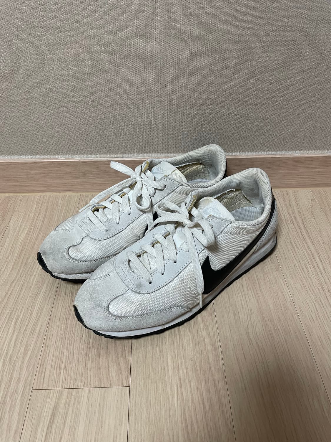 나이키 마크러너 흰검 상품이미지1