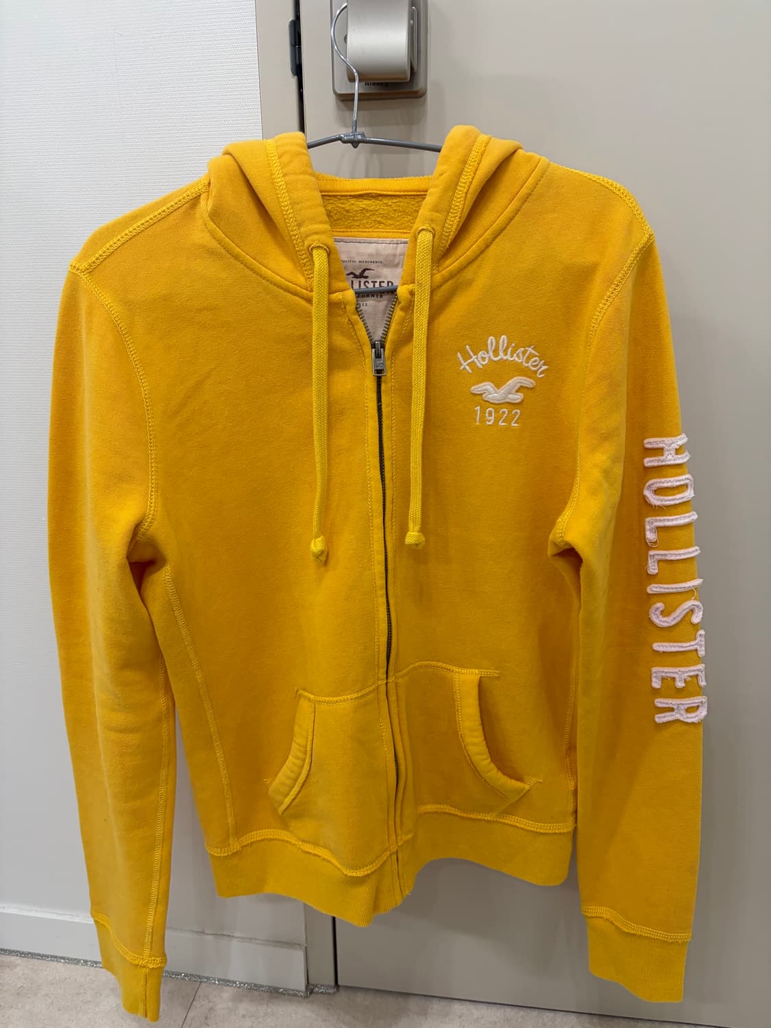홀리스터 노랑이 후드집업🐥💛 상품이미지1