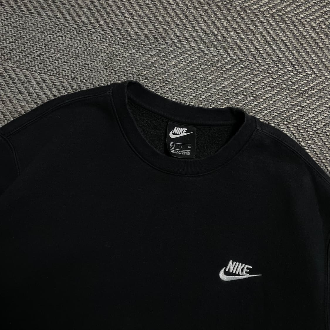 나이키 자수로고 박시핏 라운드 맨투맨 블랙o 5402 상품이미지4